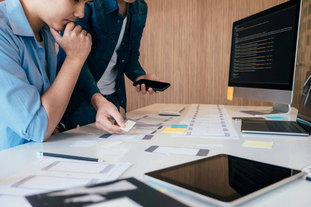 編程開(kāi)發(fā)者的數(shù)字化工作世界 從肩部視角看代碼與設(shè)計(jì)的融合